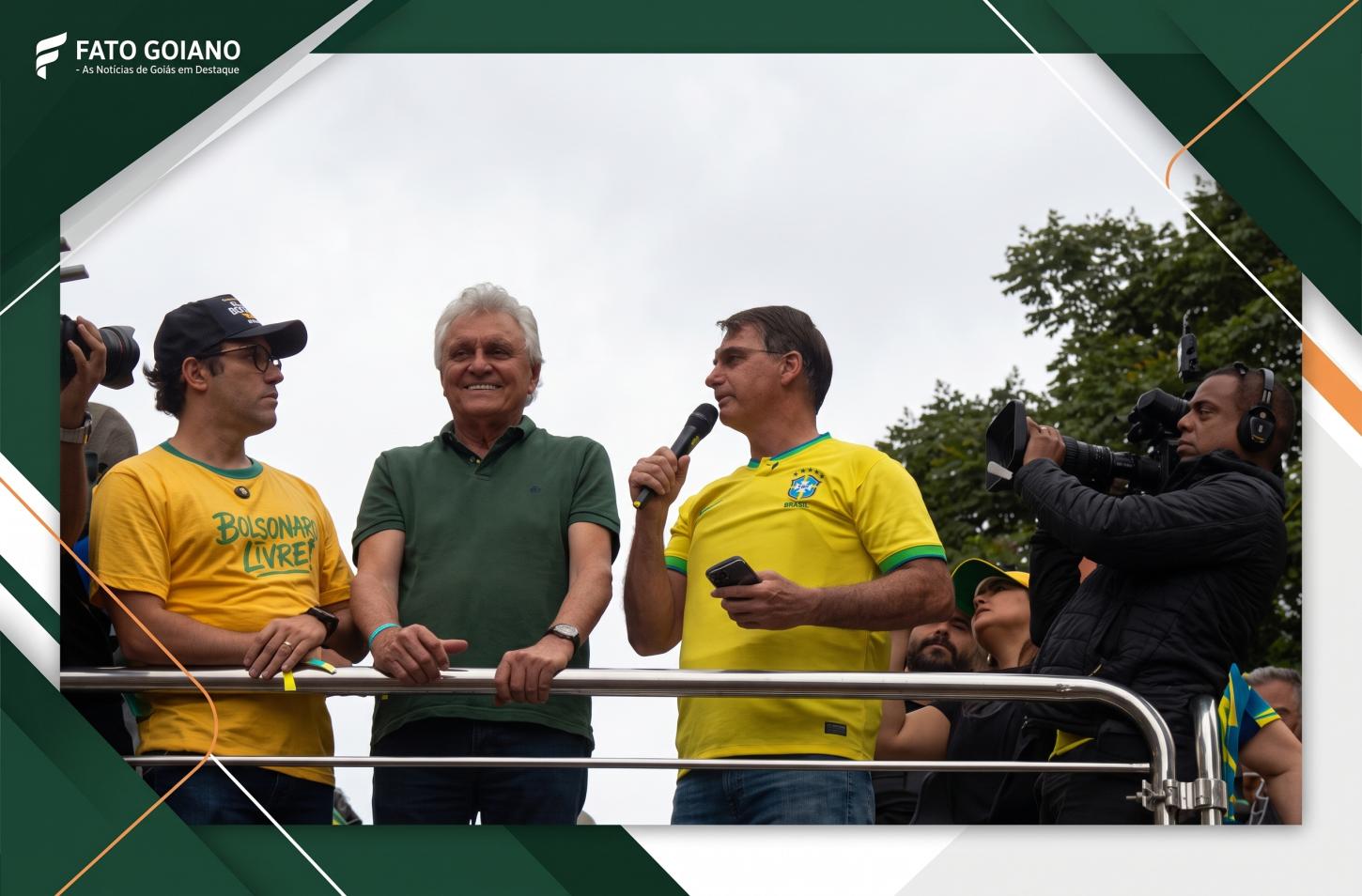 Flávio Bolsonaro vai a Goiânia receber apoio de Caiado
